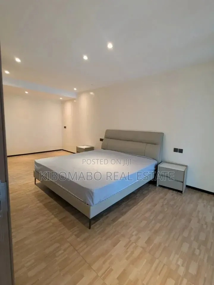 Furnished 3bdrm Duplex in Oyster Bay for rent