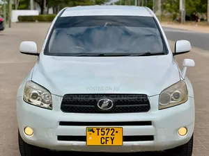 Toyota RAV4 2006 White