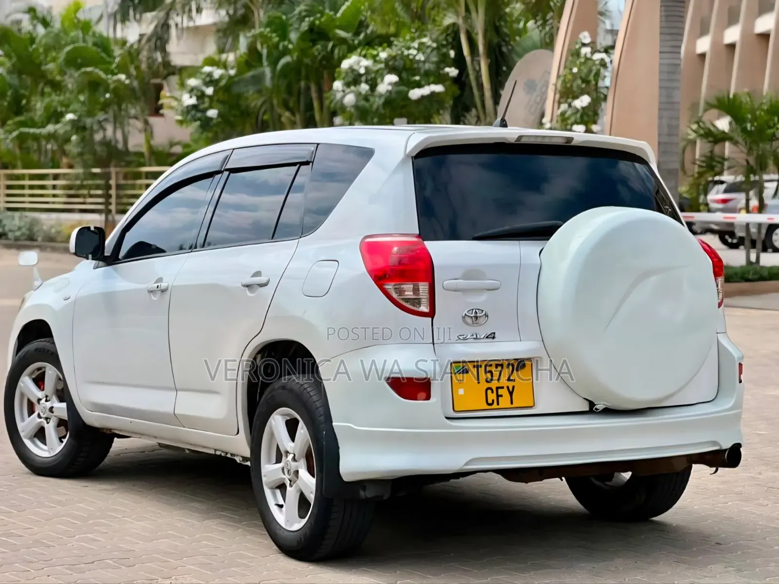 Toyota RAV4 2006 White