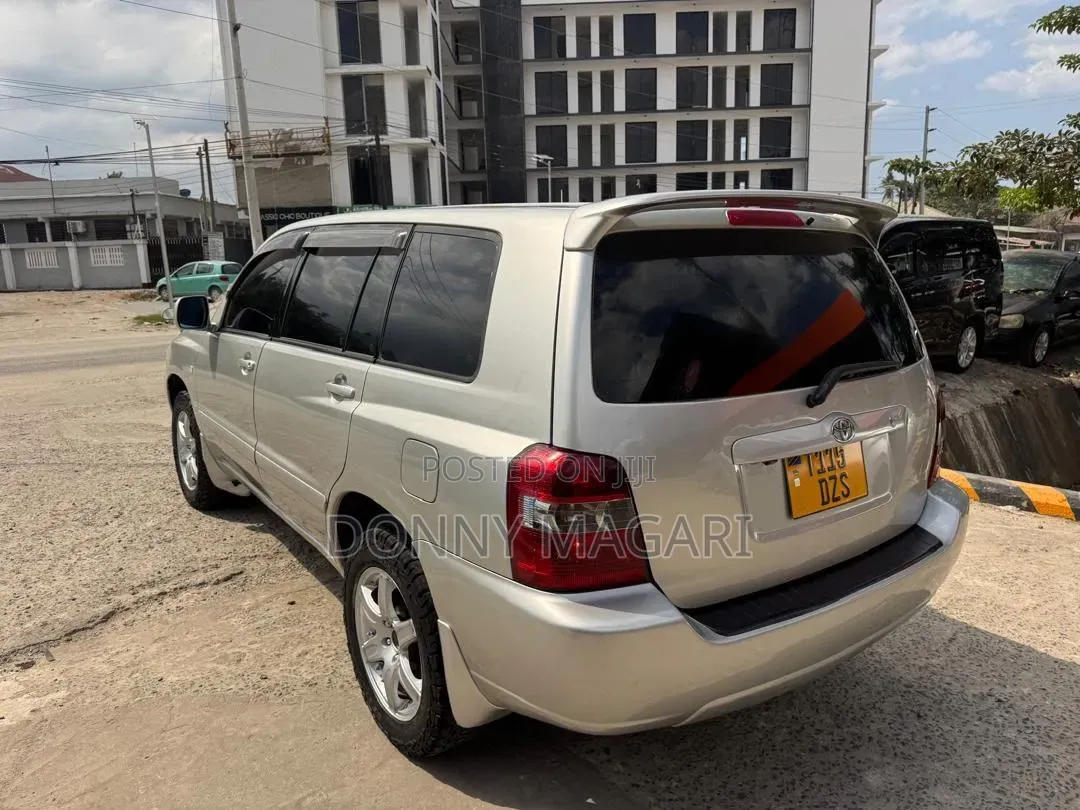 Toyota Kluger 2006 Silver