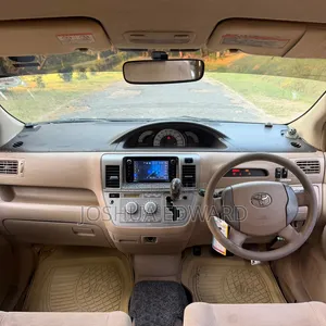 Toyota Raum 2004 Silver