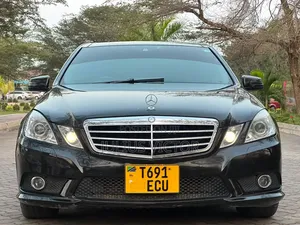 Mercedes-Benz C250 2010 Black
