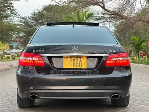 Mercedes-Benz C250 2010 Black