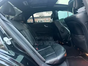Mercedes-Benz C250 2010 Black