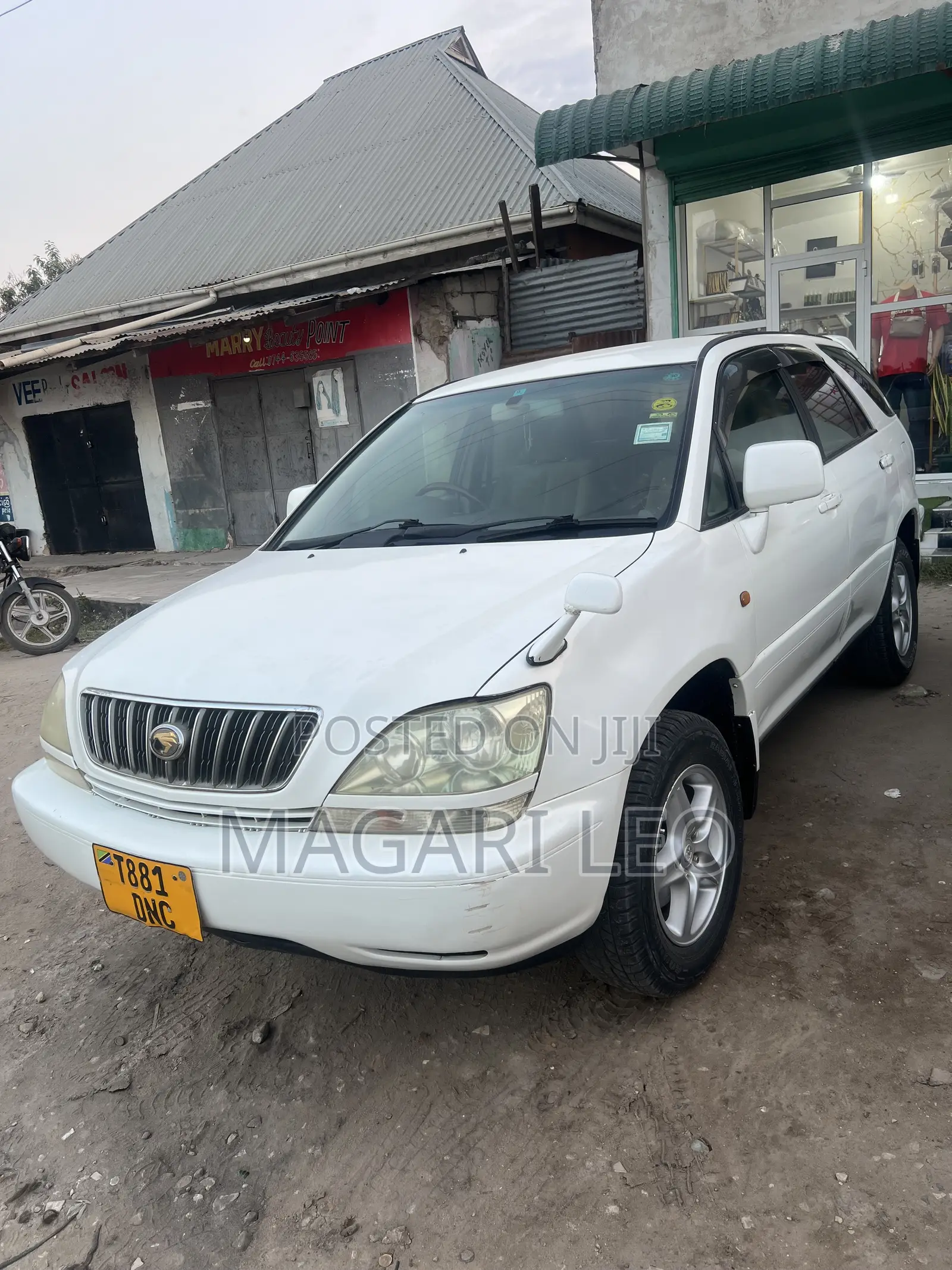 Toyota Harrier 2.4 2005 White