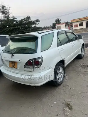 Toyota Harrier 2.4 2005 White