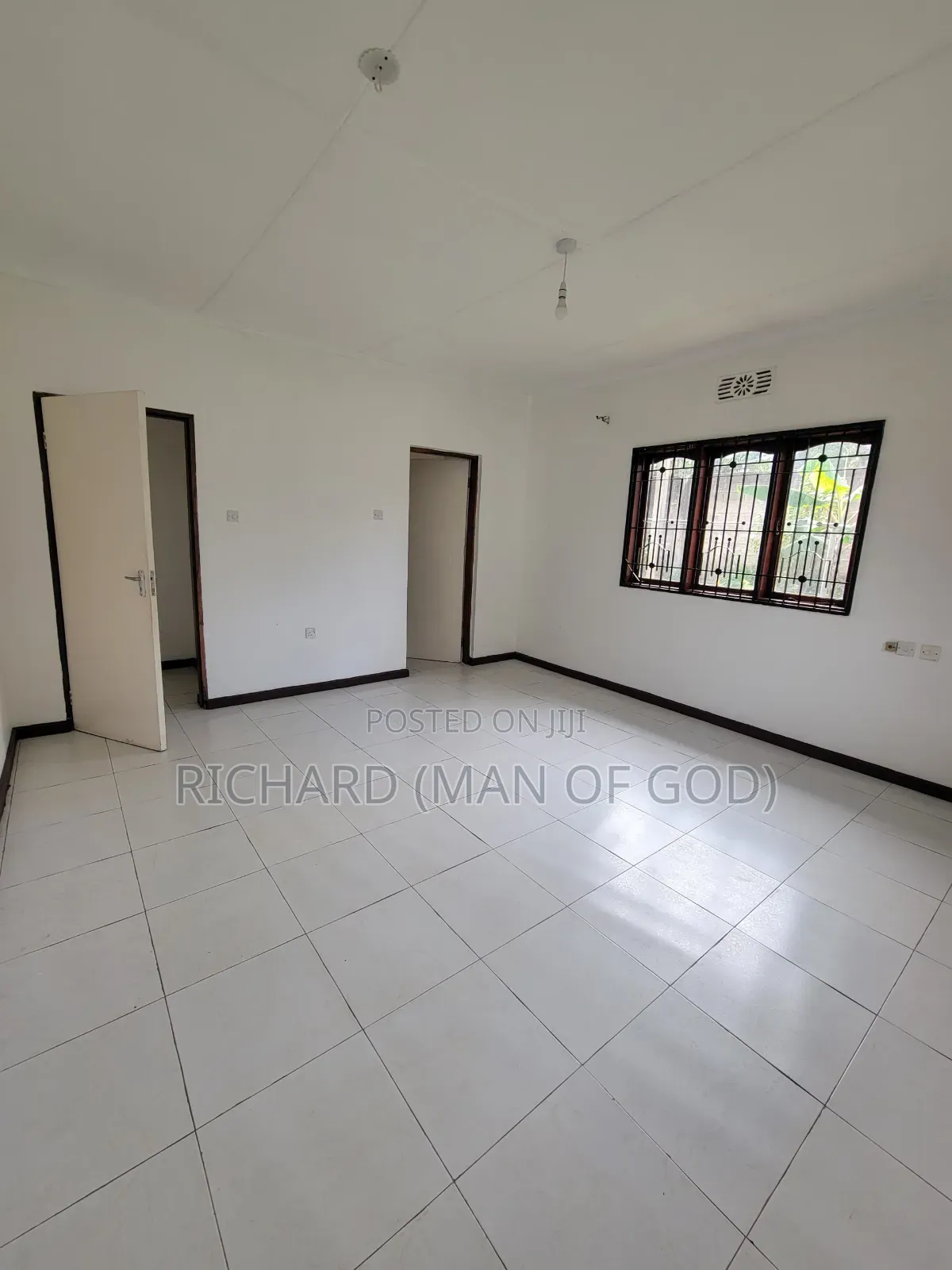 4bdrm House in Central Business Area for rent