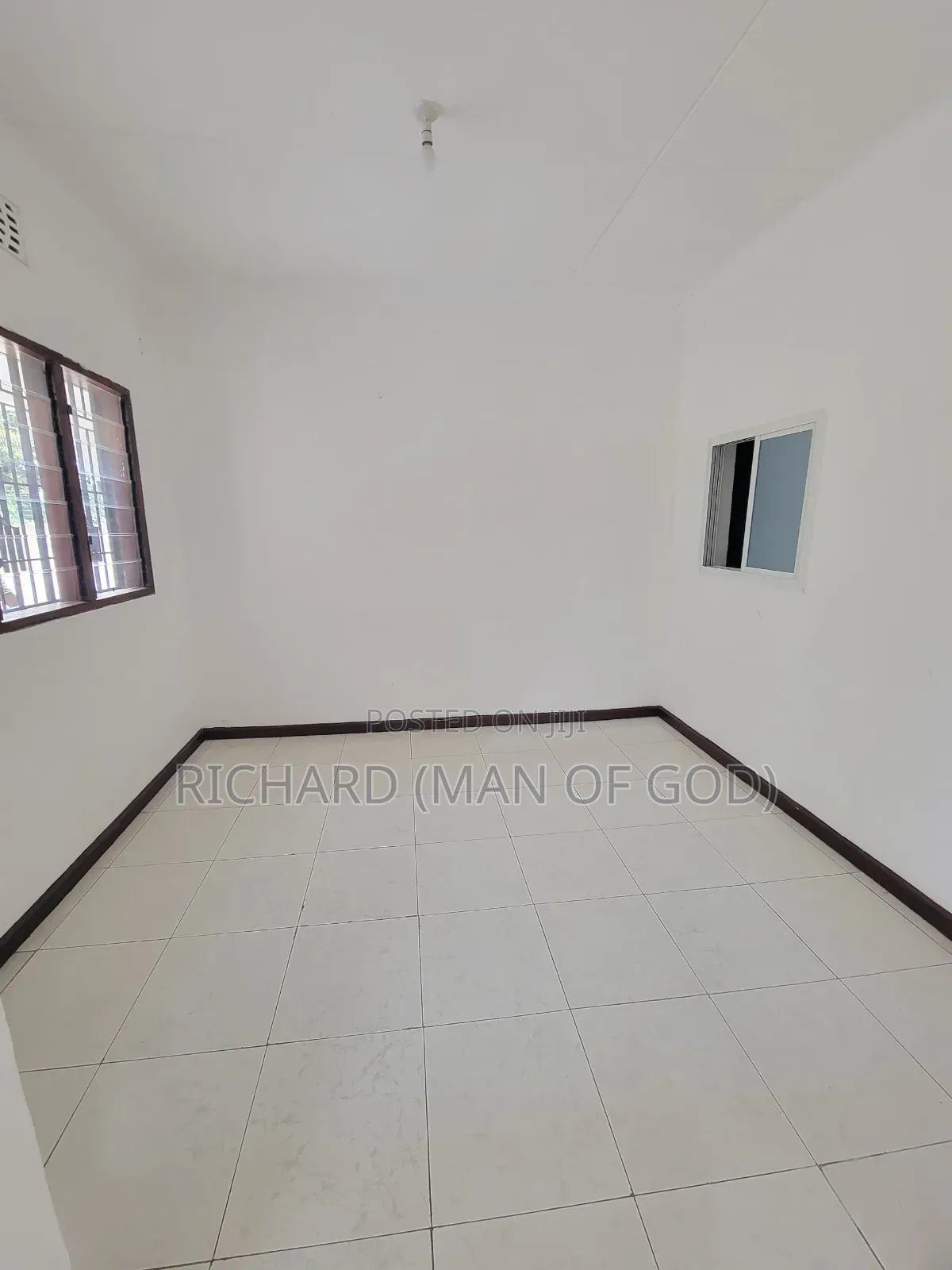4bdrm House in Central Business Area for rent