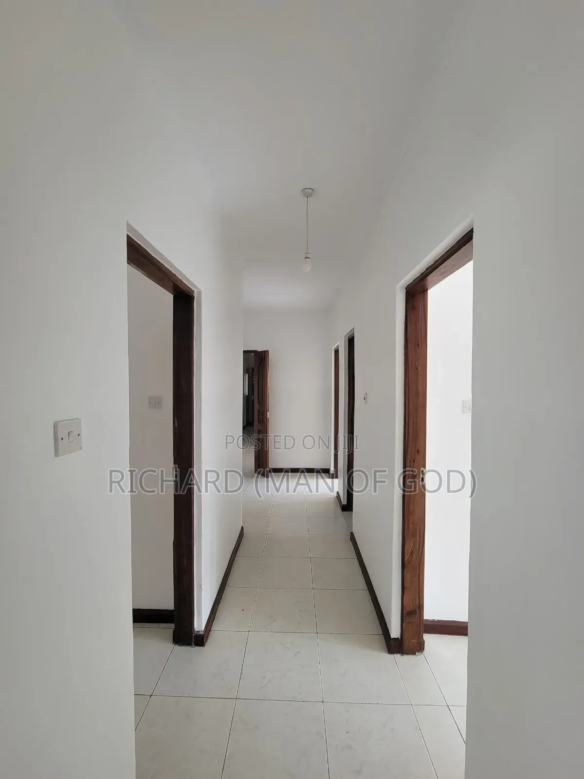 4bdrm House in Central Business Area for rent
