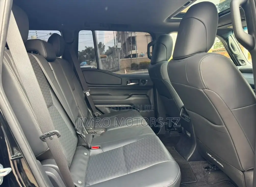 Toyota Land Cruiser Prado 2024 Black