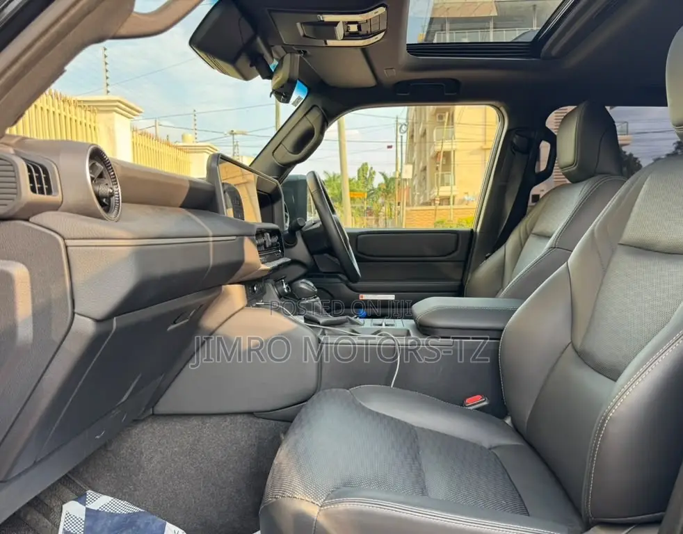 Toyota Land Cruiser Prado 2024 Black