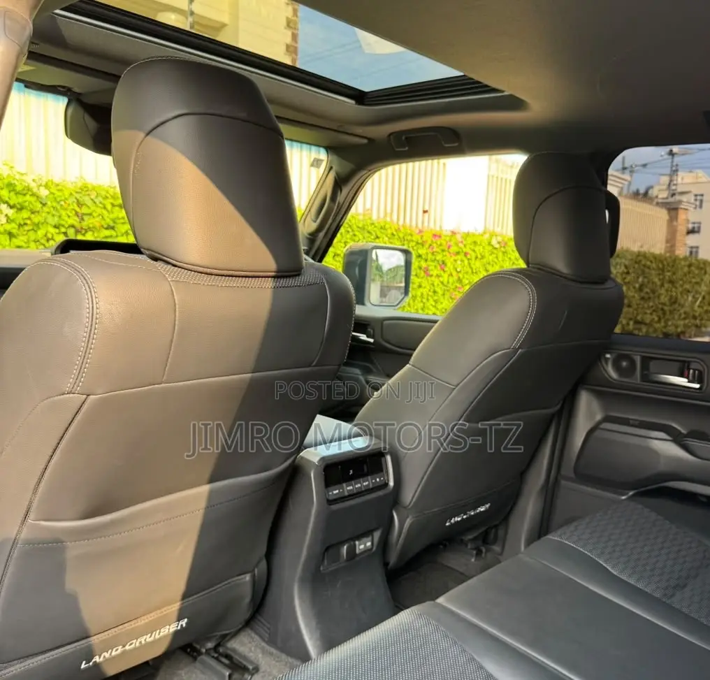 Toyota Land Cruiser Prado 2024 Black