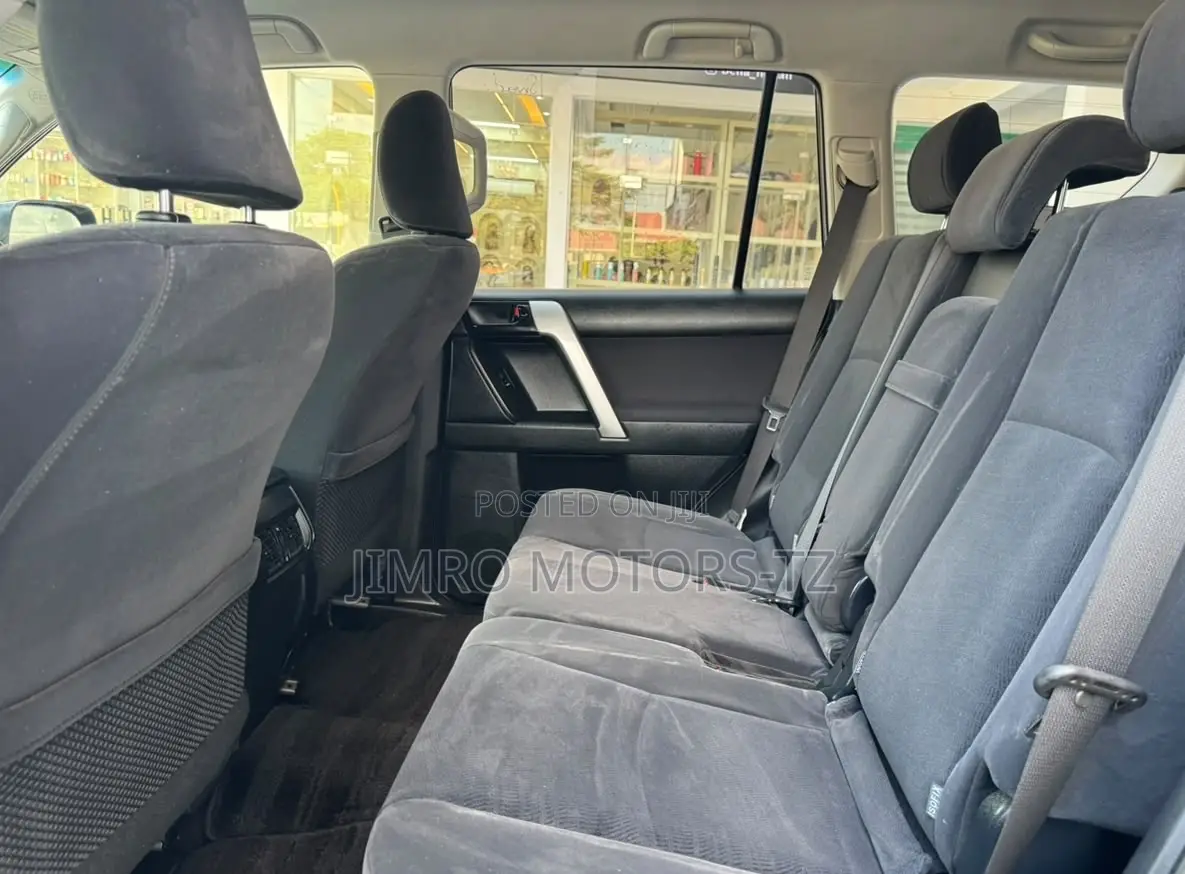 Toyota Land Cruiser Prado 2018 Black