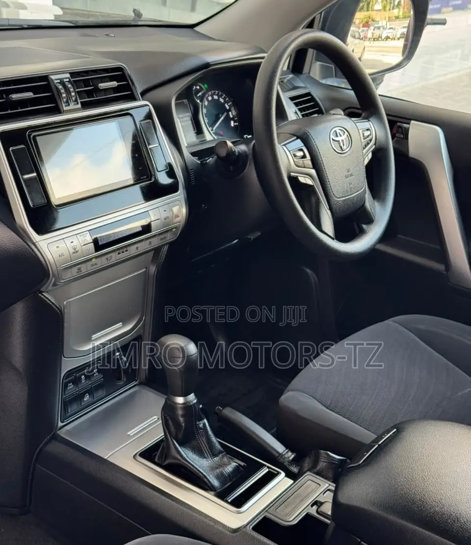 Toyota Land Cruiser Prado 2018 Black
