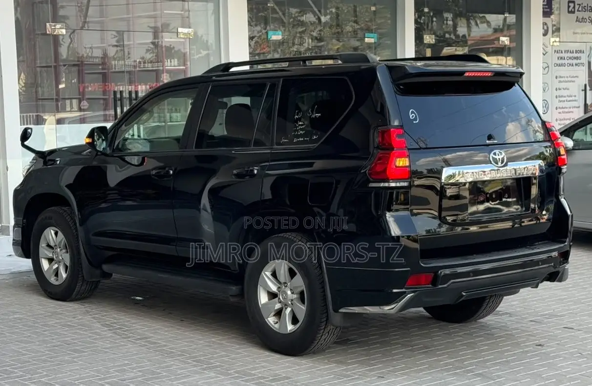 Toyota Land Cruiser Prado 2018 Black