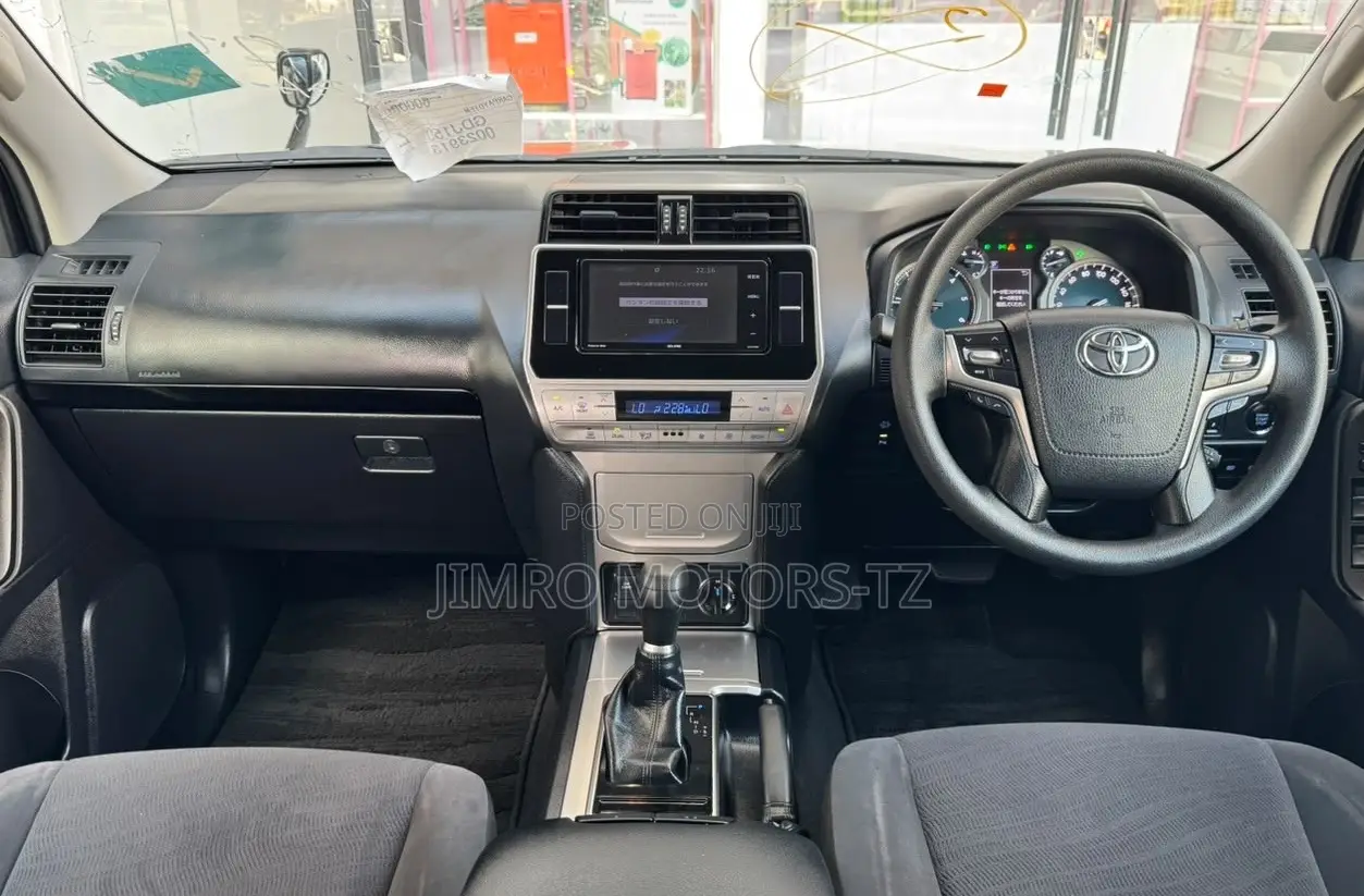 Toyota Land Cruiser Prado 2018 Black