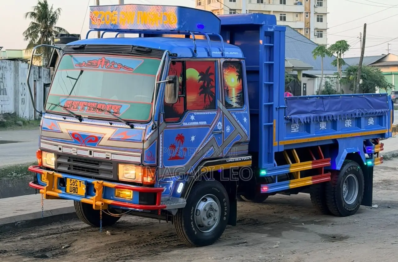 Toyota Fuso Tipper