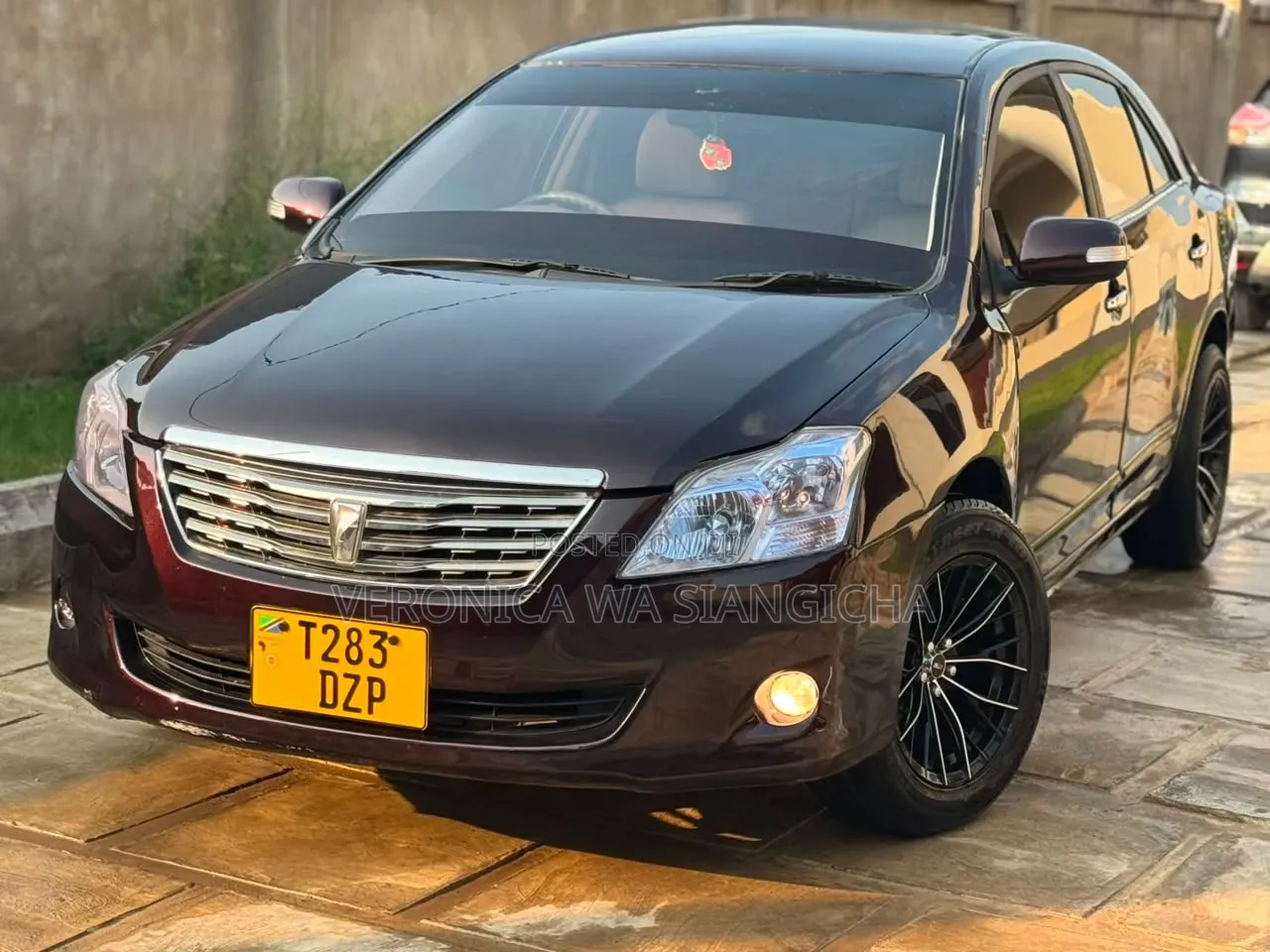 Toyota Premio 2010 Maroon