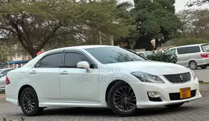 Toyota Crown 2009 White