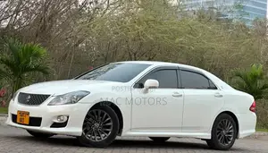 Toyota Crown 2009 White