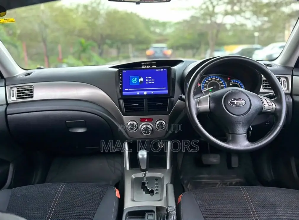 Subaru Forester 2012 Pearl