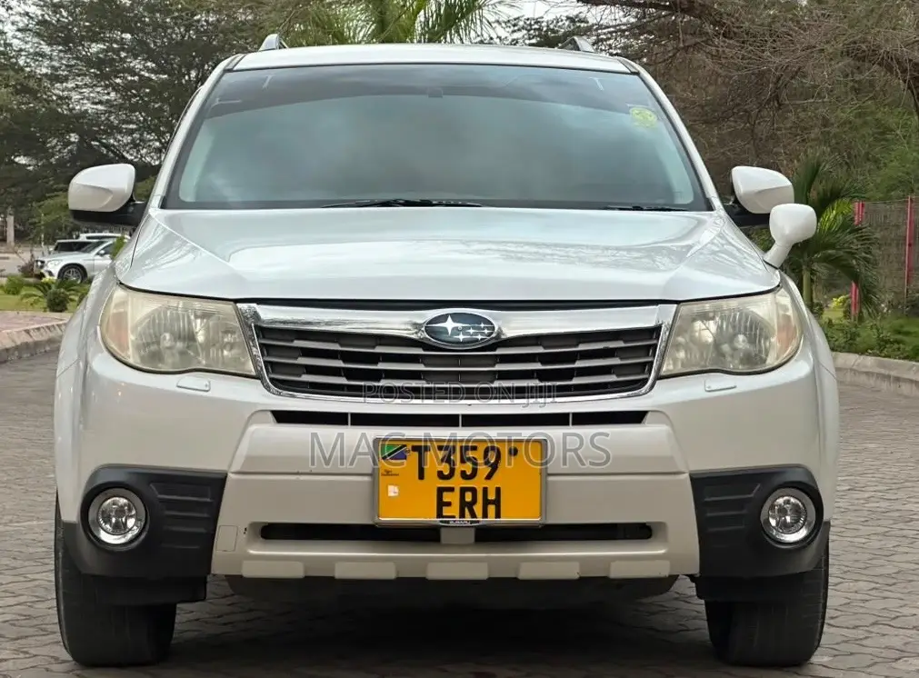 Subaru Forester 2012 Pearl