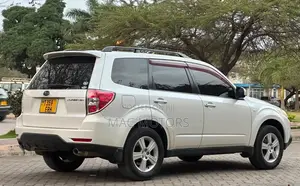 Subaru Forester 2012 Pearl