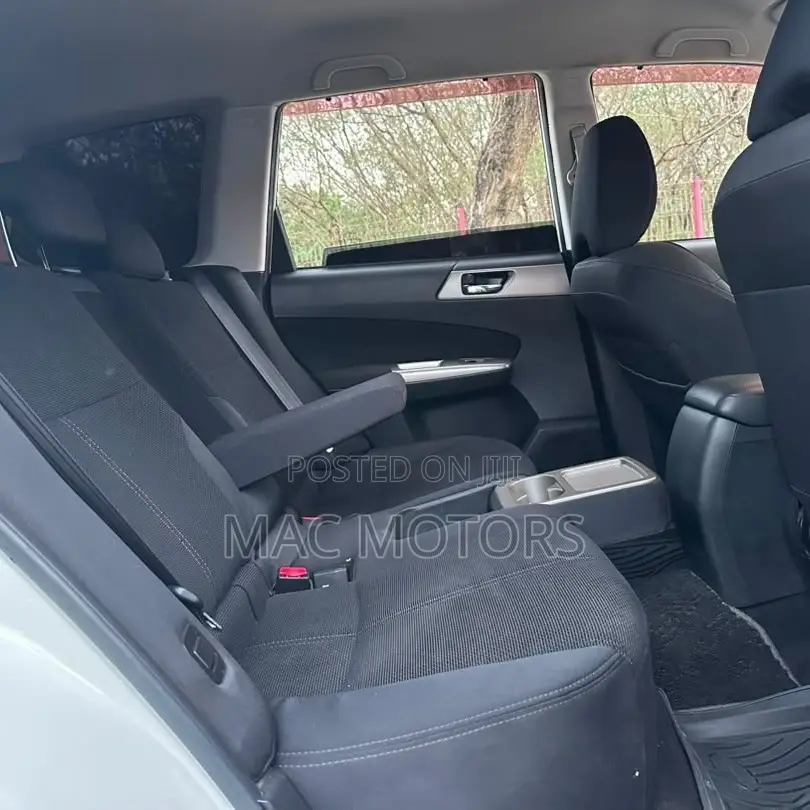 Subaru Forester 2012 Pearl