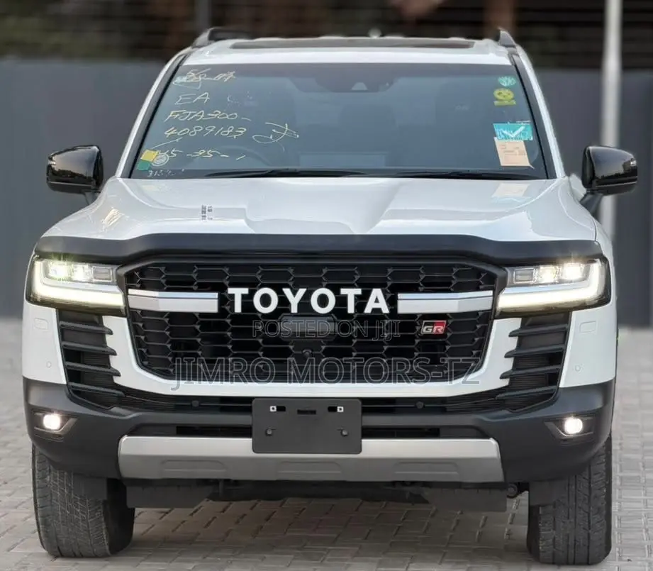 Toyota Land Cruiser 2024 White