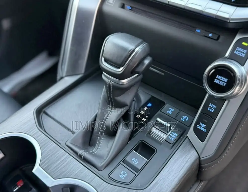 Toyota Land Cruiser 2024 White