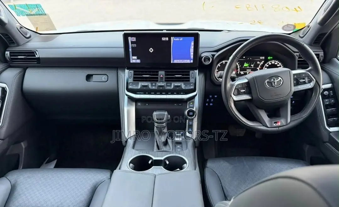 Toyota Land Cruiser 2024 White