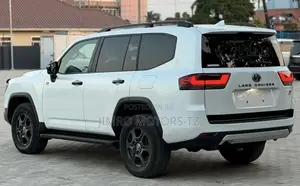 Toyota Land Cruiser 2024 White