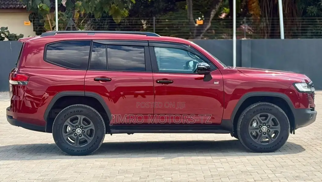 Toyota Land Cruiser Prado 2025 Maroon