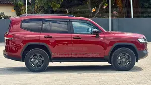 Toyota Land Cruiser Prado 2025 Maroon