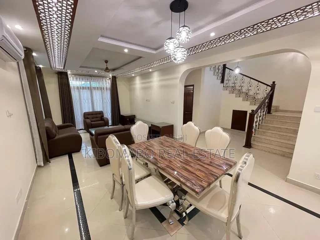 Furnished 4bdrm Villa in Ada Estate for rent