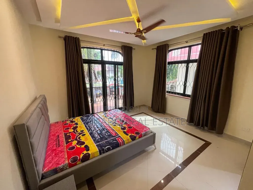Furnished 4bdrm Villa in Ada Estate for rent