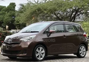Toyota Ractis 2011 Brown