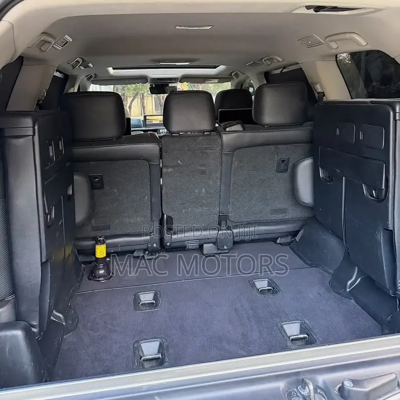 Lexus LX 570 AWD 2019 Gray