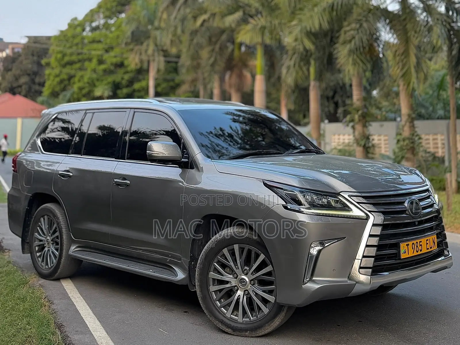 Lexus LX 570 AWD 2019 Gray