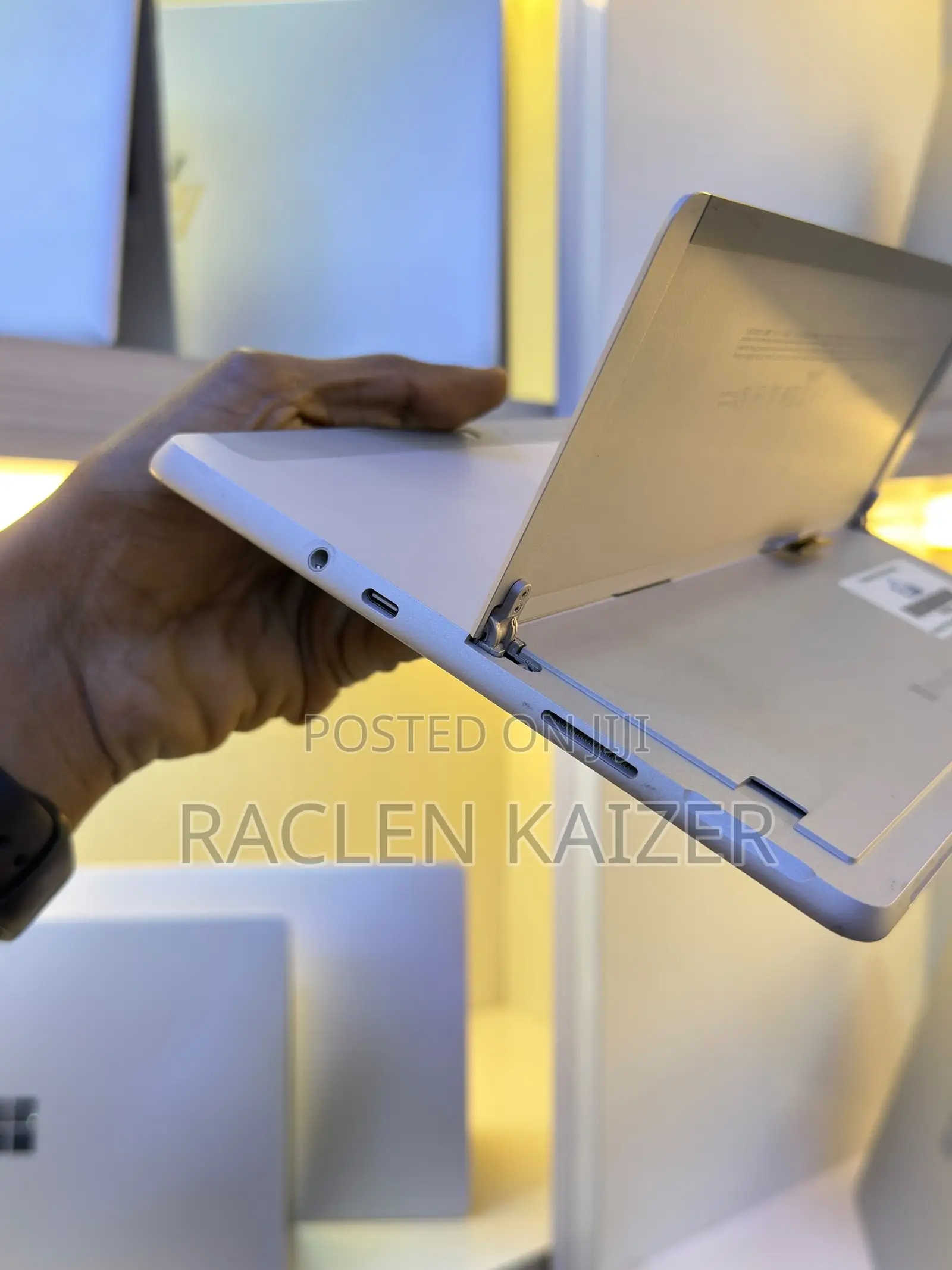New Laptop Microsoft Surface Go 2 8GB Intel Core M3 SSD 128GB