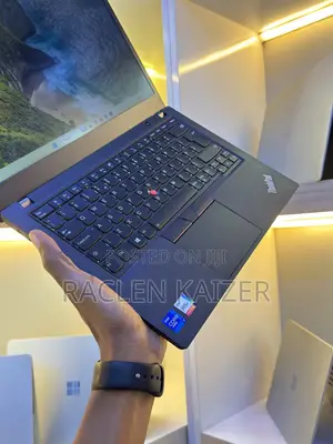 New Laptop Lenovo ThinkPad T14 G2 16GB Intel Core i7 SSD 512GB
