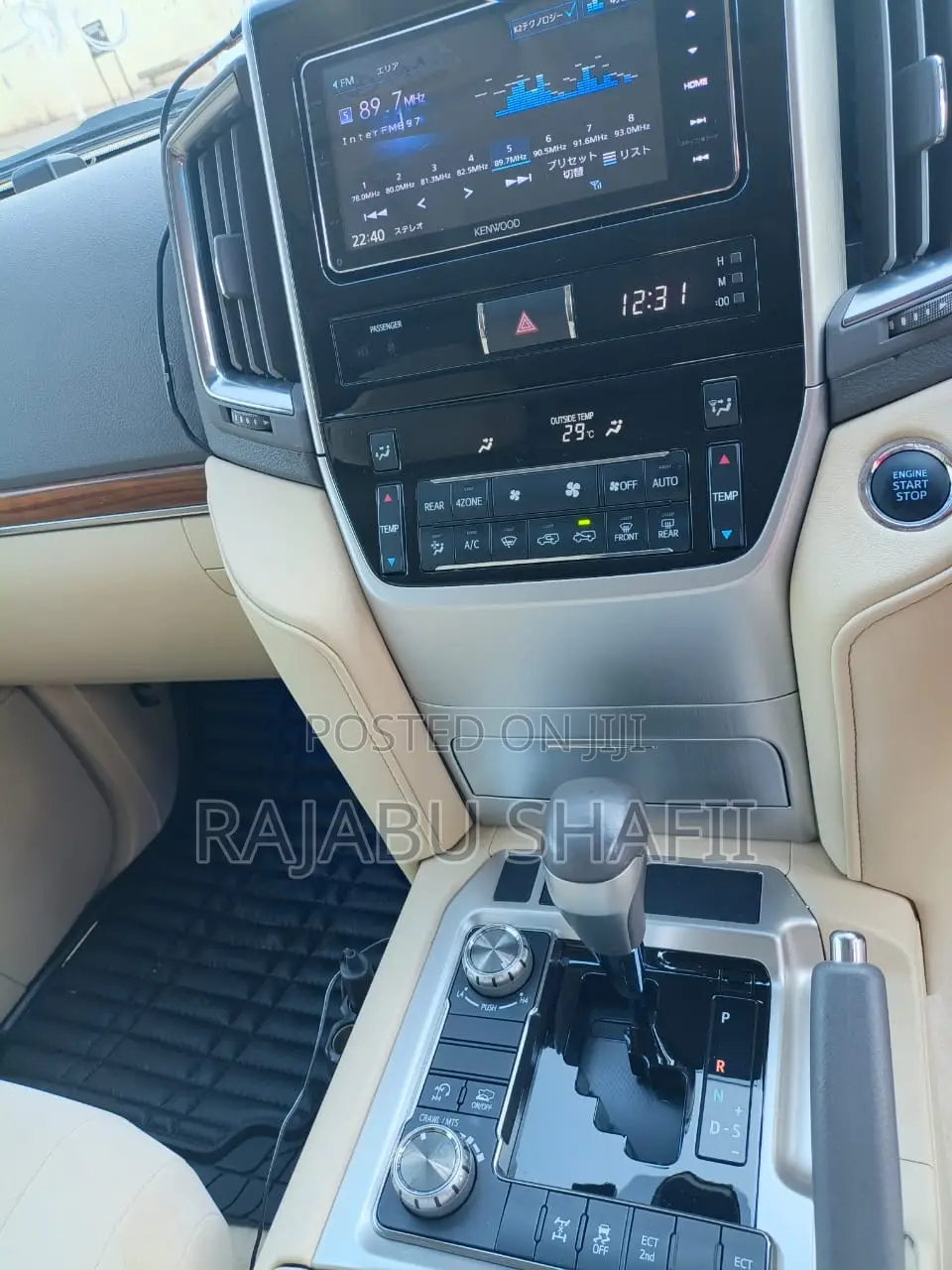 Toyota Land Cruiser 4.6 V8 ZX 2018 White