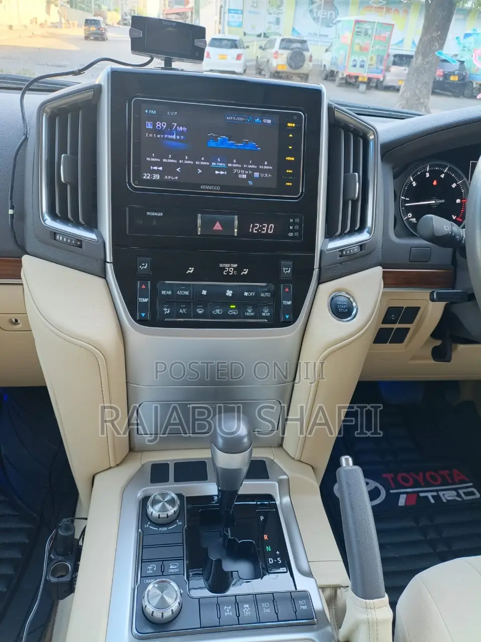 Toyota Land Cruiser 4.6 V8 ZX 2018 White