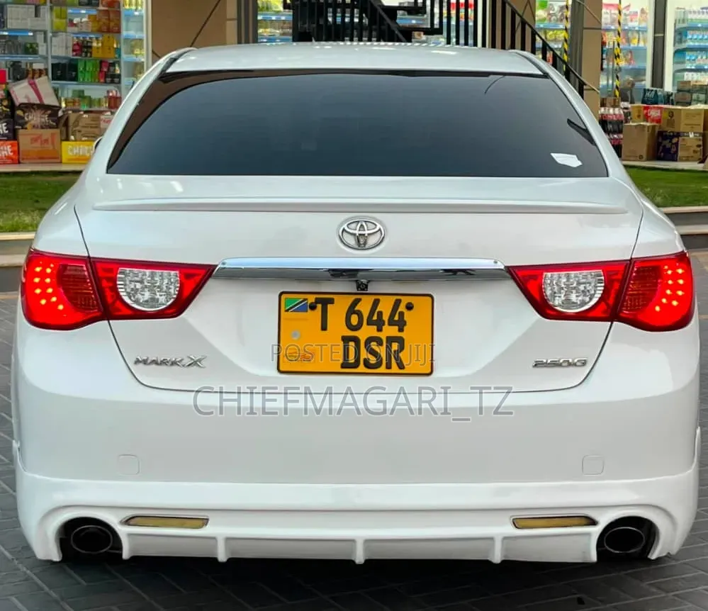 Toyota Mark X 2012 Pearl