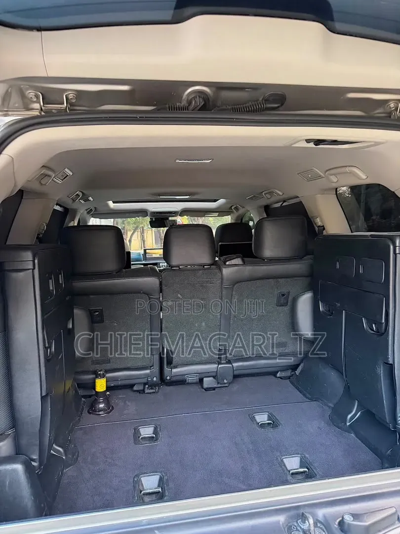 Lexus LX 2019 Gray