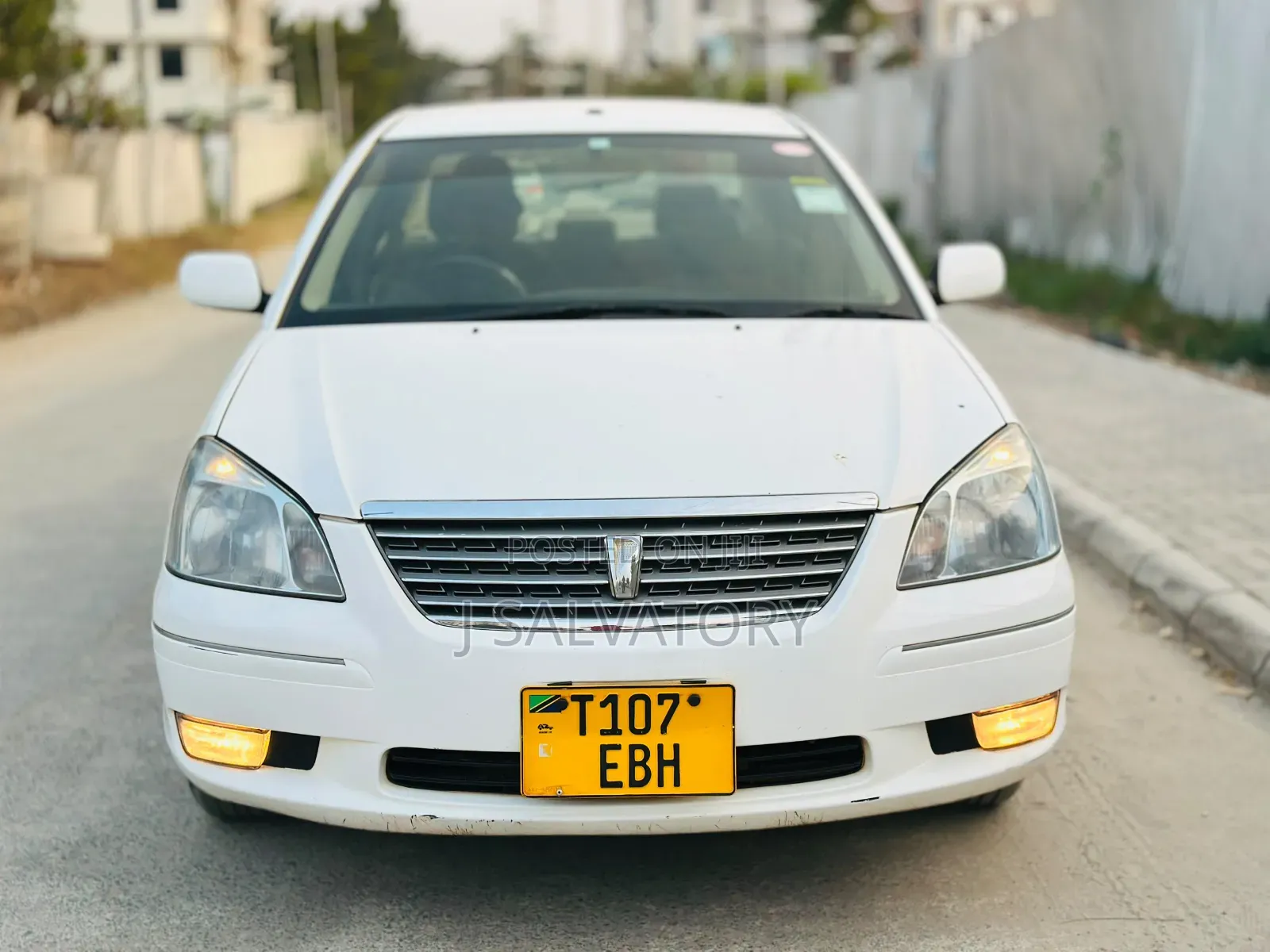 Toyota Premio 2005 White