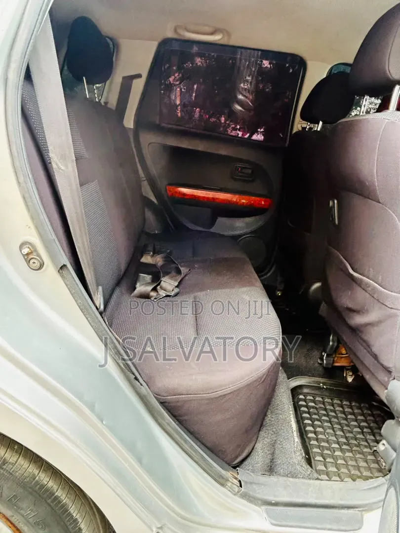 Toyota IST 2005 Silver