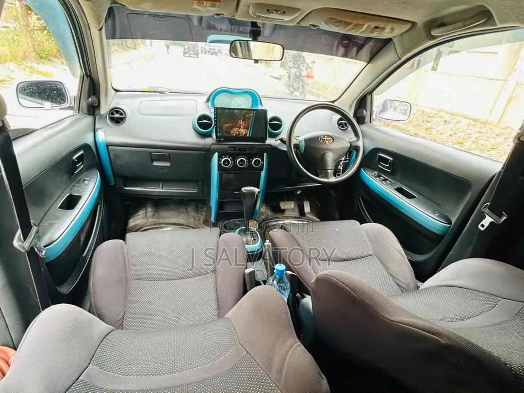 Toyota IST 2005 Silver