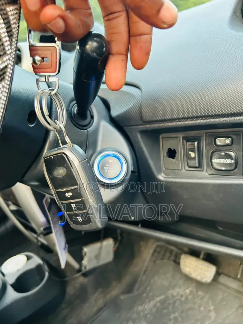 Toyota IST 2004 Silver