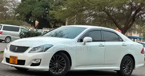 Toyota Crown 2009 Off white